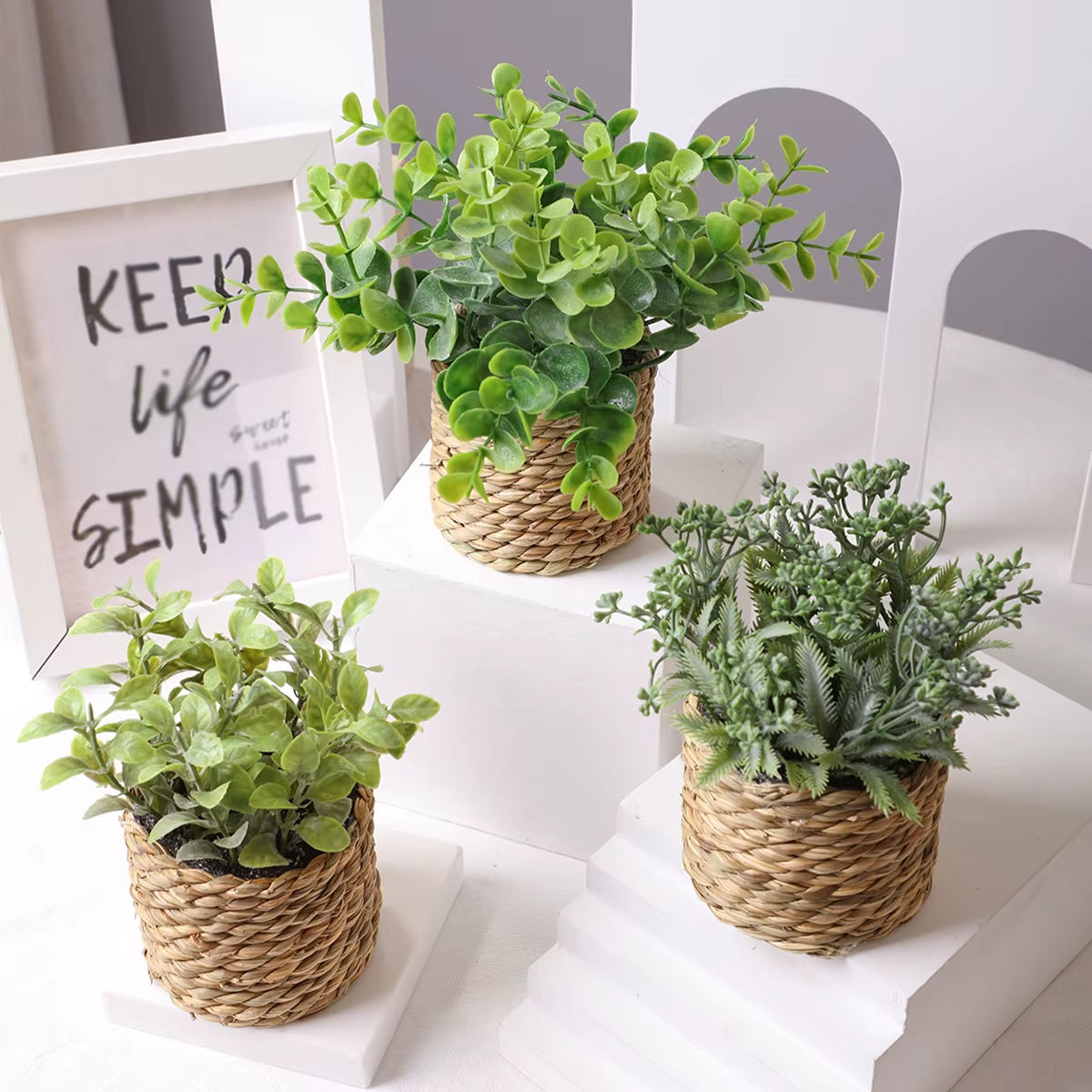 Green Artificial Plants Eucalyptus Flowers Woven Small Potted Plants Fern Grass Tuft 17Cm PE Material Home Decor