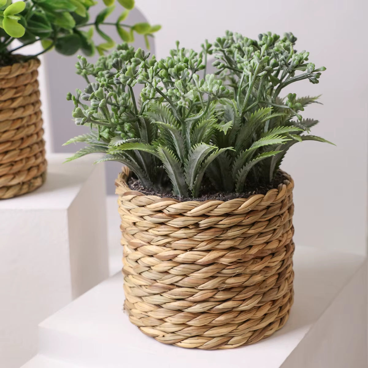 Green Artificial Plants Eucalyptus Flowers Woven Small Potted Plants Fern Grass Tuft 17Cm PE Material Home Decor